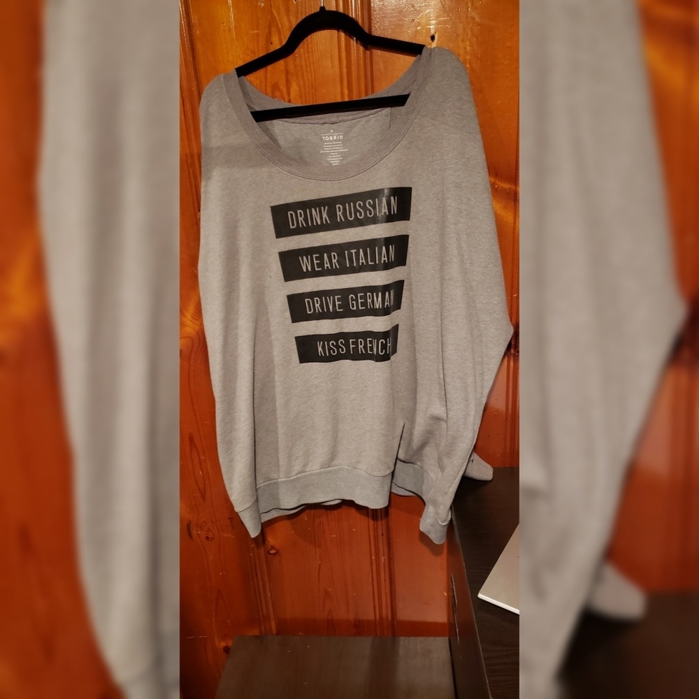 Torrid size 4 sweatshirt